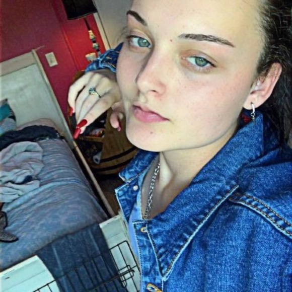 Meet your Posher, Shelby - Picture 1 of 1